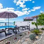 With Sea View Iii * Jesenice (Split-Dalmatia)